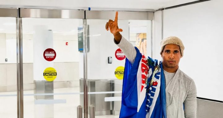 Luis Manuel Otero llegando al aeropuerto de Miami en los EE.UU.. Imagen Amnistía Internacional